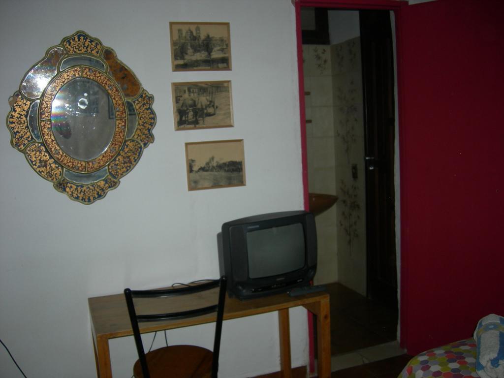 Hostal Los Aventureros Santa Cruz de La Sierra Chambre photo